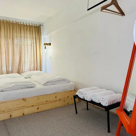 Casa Shprese - Wooden