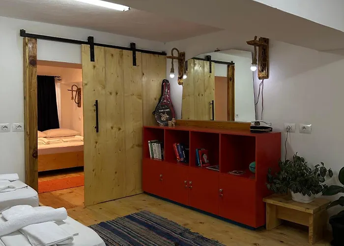 Casa Shprese - Wooden דירה