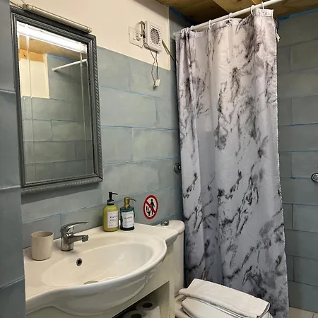 Casa Shprese - Wooden Appartement Tirana