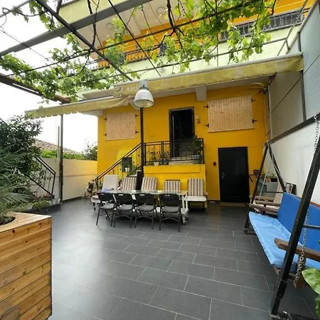 Casa Shprese - Wooden 地拉那